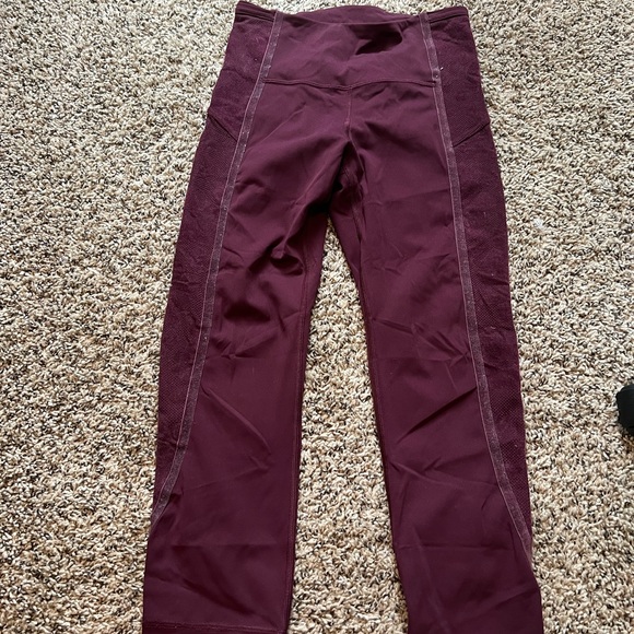 Lululemon limited edition wonder under leggings 23 inch - Picture 3 of 7